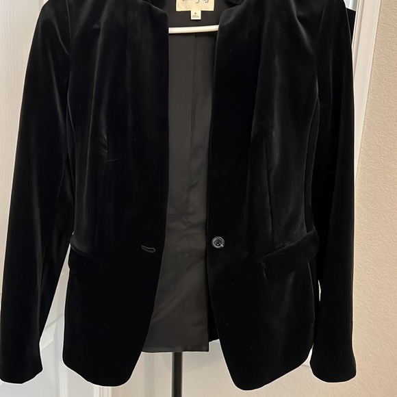 Maison Jules velvet black jacket size 4 - NEVER WORN 🔥 for date night - Picture 2 of 4